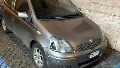 Usata Toyota Yaris 74 CV (54 kW) 2004 Berlina