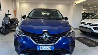 Usata Renault Captur Intens 101 CV (74 kW) 2022 Blu SUV