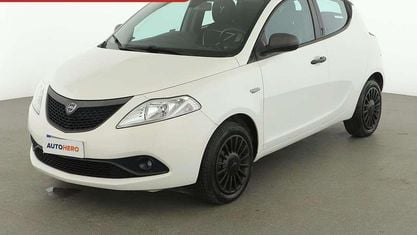 Gebraucht Lancia Ypsilon 70 PS (51 kW) 2017 Weiß Kleinwagen