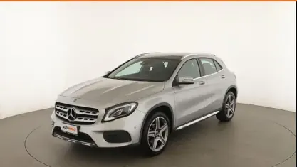 Usata Mercedes GLA200 Premium 156 CV (114 kW) 2017 Grigio SUV