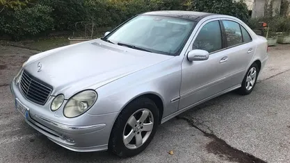 Usata Mercedes E270 Avantgarde 177 CV (130 kW) 2003 Berlina