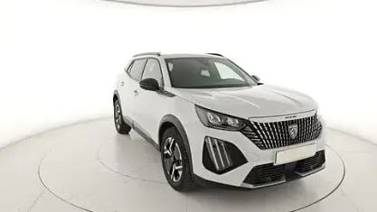 Usado Peugeot 2008 Allure 101 HP (74 kW) 2024 Branco SUV