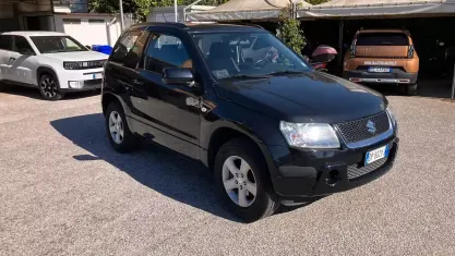 Usata Suzuki Grand Vitara 106 CV (77 kW) 2008 Nero SUV