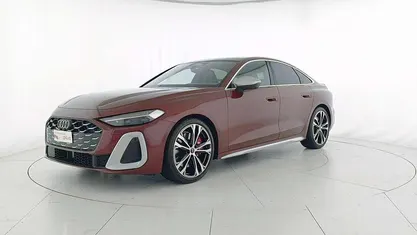 Rosso granatina metallizzato Nuova 2025 Audi S5 Ambiente Tre volumi | 82.500 € (Ottimo prezzo)