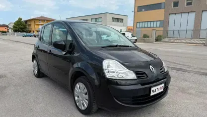 Usata Renault Modus Dynamique 75 CV (55 kW) 2009 Nero Monovolume