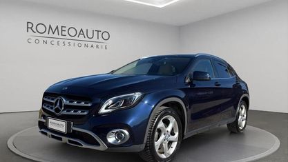 Gebraucht Mercedes GLA220 Premium 170 PS (125 kW) 2018 Blau SUV