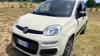 Usata Fiat Panda Lounge 80 CV (58 kW) 2014 Beige Utilitaria