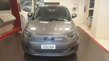 Grigio Usata 2022 Fiat 500e Icon Tre volumi | 21.999 €