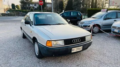 Gray Usata 1988 Audi RS6 Tre volumi | 2890 €