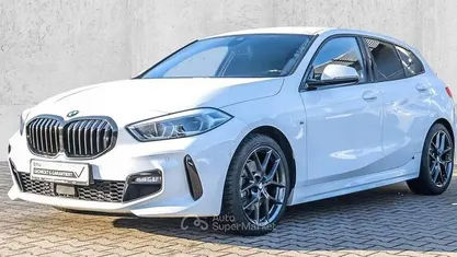 Usata BMW 118 Shadowline 136 CV (100 kW) 2022 Bianco Utilitaria