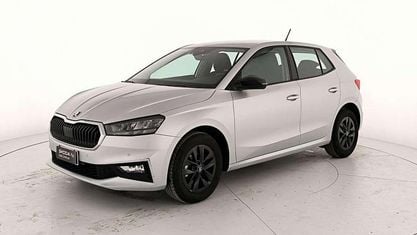 Käytetty Skoda Fabia 95 HP (69 kW) 2025 Hopea Sedan