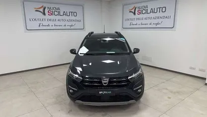 Grigio Usata 2022 Dacia Sandero Comfort Due volumi | 12.500 € (Buon prezzo)