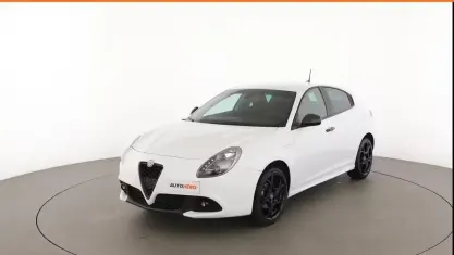 Usata Alfa Romeo Giulietta Tech Edition 120 CV (88 kW) 2019 Bianco Utilitaria