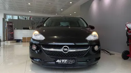 Usata Opel Adam Glam 87 CV (63 kW) 2015 Grigio Utilitaria