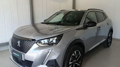 Usata Peugeot 2008 Allure 131 CV (96 kW) 2023 SUV