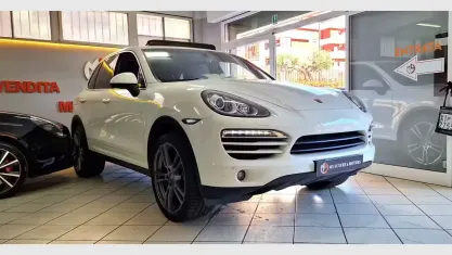 Usata Porsche Cayenne 245 CV (180 kW) 2011 Bianco SUV