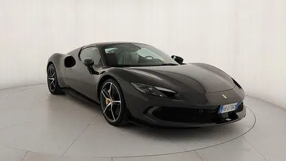 Usata Ferrari 296 829 CV (609 kW) 2025 Cabrio