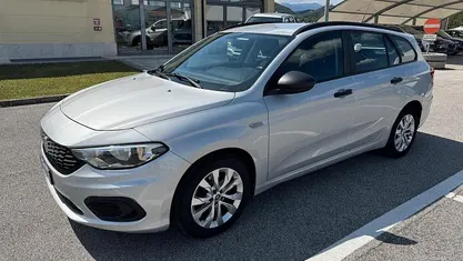 Argento Usata 2017 Fiat Tipo Lounge Station wagon | 8500 € (Buon prezzo)