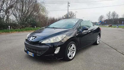 Usata Peugeot 308 CC 140 CV (102 kW) 2010 Cabrio