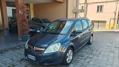 Usata Opel Zafira Cosmo 120 CV (88 kW) 2008 Monovolume