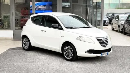 Bianco Usata 2012 Lancia Ypsilon Due volumi | 6500 € (Buon prezzo)