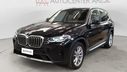Begagnad BMW X3 Efficient Dynamics 184 HK (135 kW) 2022 Svart SUV