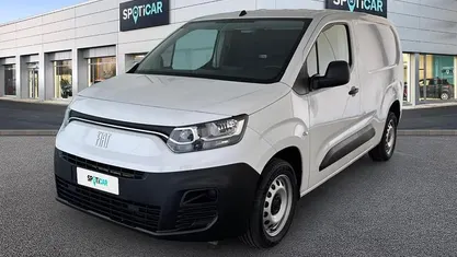 Usata Fiat Doblò 131 CV (96 kW) 2024 Bianco Monovolume