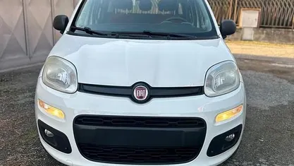 Bianco Usata 2013 Fiat Panda Lounge Tre volumi | 4500 € (Buon prezzo)
