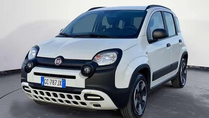 Bianco Usata 2020 Fiat Panda Cross Cross Due volumi | 13.500 € (Cara)
