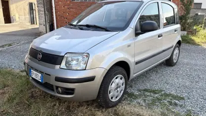 Usata Fiat Panda Emotion 75 CV (55 kW) 2012 Argento Utilitaria