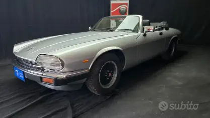 Usata Jaguar XJ 300 CV (220 kW) 1988 Grigio Berlina