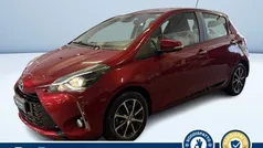 Rosso metallizzato Usata 2019 Toyota Yaris Hybrid Edition Tre volumi | 16.100 € (Buon prezzo)