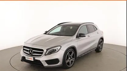 Usata Mercedes GLA200 Premium 136 CV (100 kW) 2016 Argento SUV