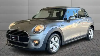 Usata Mini Cooper D 116 CV (85 kW) 2019 Beige Utilitaria