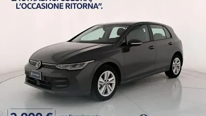 Begagnad VW Golf VIII Life 116 HK (85 kW) 2025 Grå Sedan
