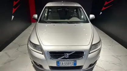 Usata Volvo V50 R-Design 115 CV (84 kW) 2010 Grigio Station wagon