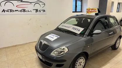 Usata Lancia Ypsilon 60 CV (44 kW) 2004 Grigio Utilitaria