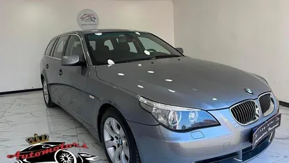 Begagnad BMW 530 235 HK (172 kW) 2007 Grå Kombi