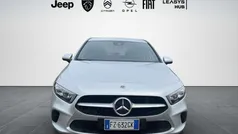 Grigio Usata 2020 Mercedes A180 Tre volumi | 23.900 € (Buon prezzo)