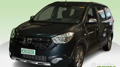 Usata Dacia Lodgy Comfort 116 CV (85 kW) 2021 Grigio Monovolume