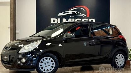 Usata Hyundai i20 Comfort 78 CV (57 kW) 2010 Nero Utilitaria