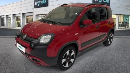 Usata Fiat Panda Cross Cross 70 CV (51 kW) 2024 Rosso Utilitaria
