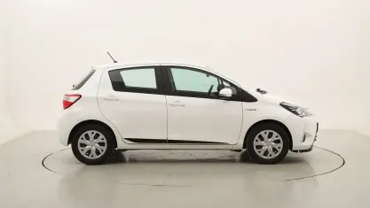 Usata Toyota Yaris Hybrid Active 101 CV (74 kW) 2018 Biancobianco Utilitaria