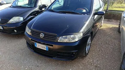 Usata 2005 Fiat Punto Tre volumi | 1999 € (Buon prezzo)