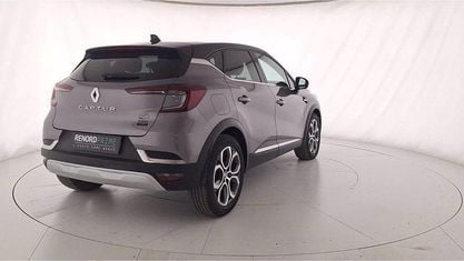 Gebraucht Renault Captur Techno 145 PS (106 kW) 2023 Grau SUV
