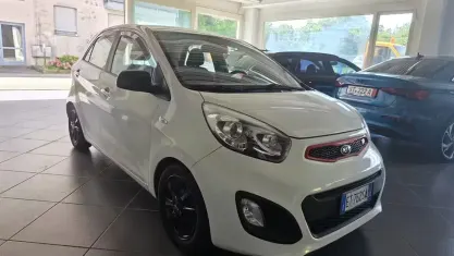 Usata Kia Picanto 69 CV (50 kW) 2014 Bianco Utilitaria