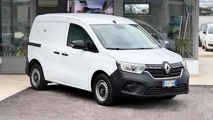 Usata Renault Kangoo 102 CV (75 kW) 2024 Monovolume