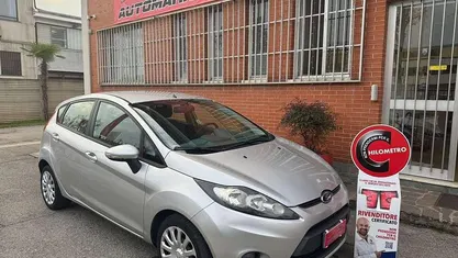 Grigio Usata 2011 Ford Fiesta Business Edition Tre volumi | 4490 € (Buon prezzo)