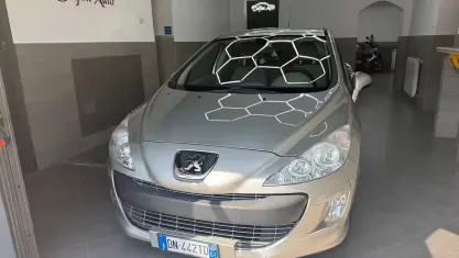 Usata Peugeot 308 109 CV (80 kW) 2008 Grigio Berlina