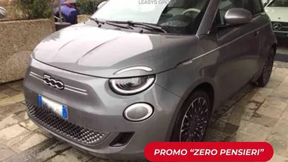 Usata Fiat 500e La Prima 42 kW (58 CV) 2023 Grigio SUV